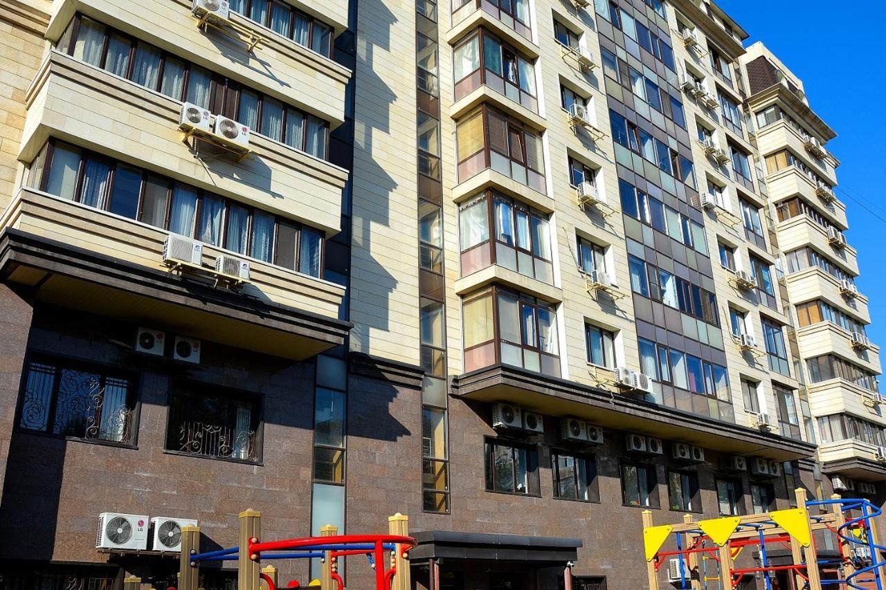 Уютная 2-Комнатная Квартира В Центре Г. Алматы Exterior foto