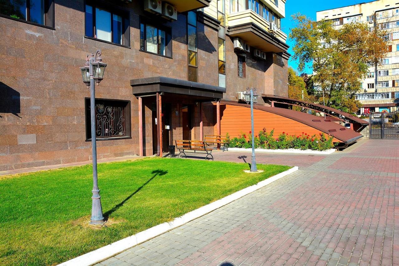 Уютная 2-Комнатная Квартира В Центре Г. Алматы Exterior foto